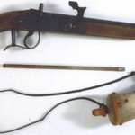 Pistolet lontowy produkowany przez firmę ATRAX. - 